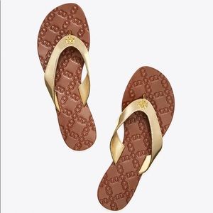 NWOT Tory Burch Gold thong sandals